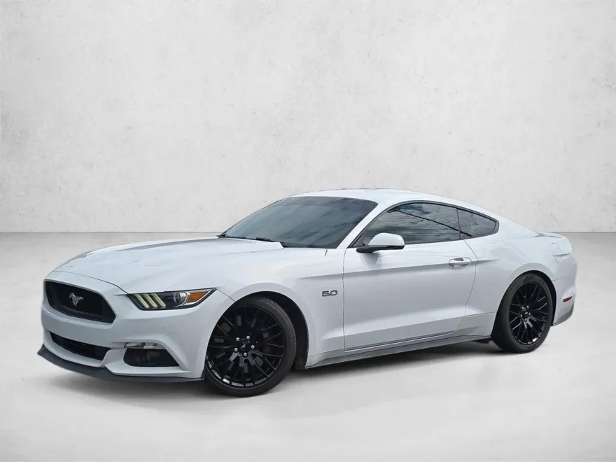 2016 Ford Mustang GT Premium photo 1