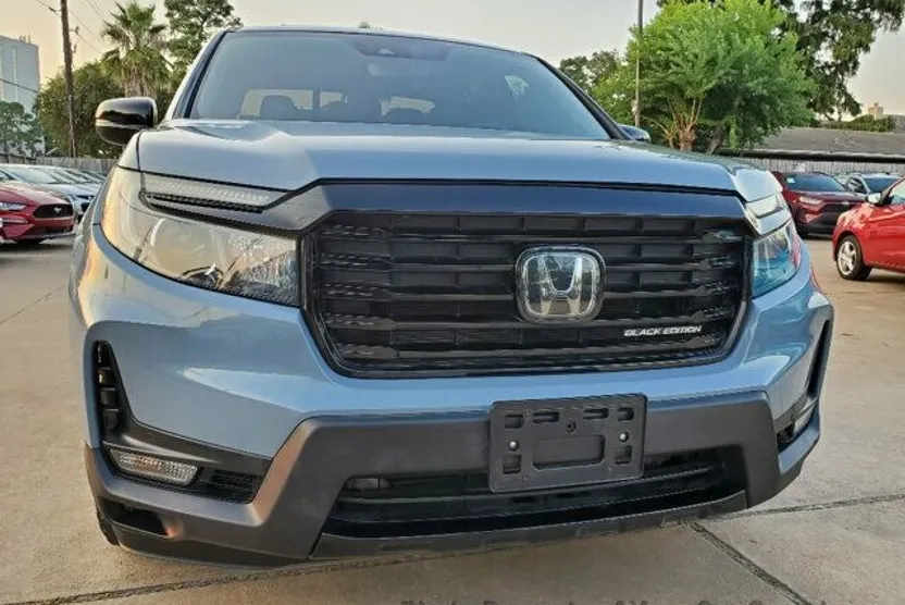 2023 Honda Ridgeline Black Edition photo 1