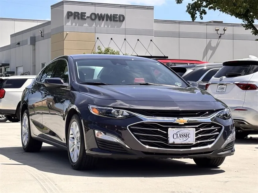 2025 Chevrolet Malibu 1LT photo 1