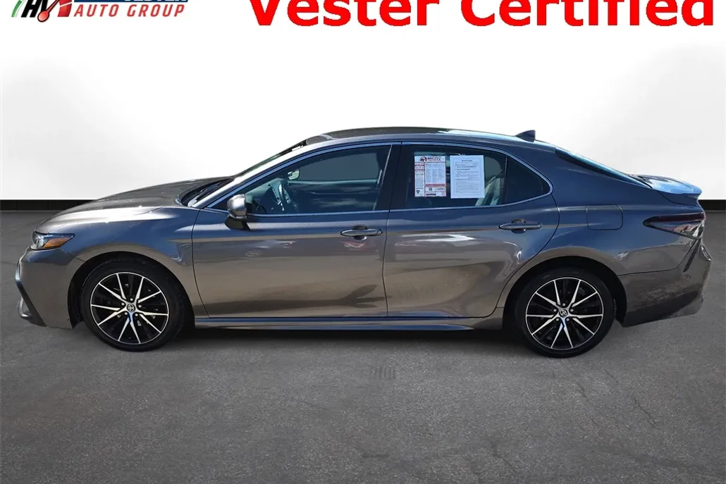 2023 Toyota Camry SE photo 1