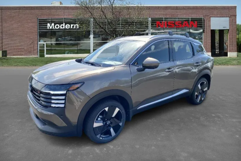 2025 Nissan Kicks SR photo 1