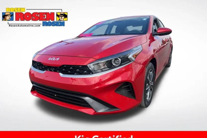 2023 Kia Forte LXS photo 1