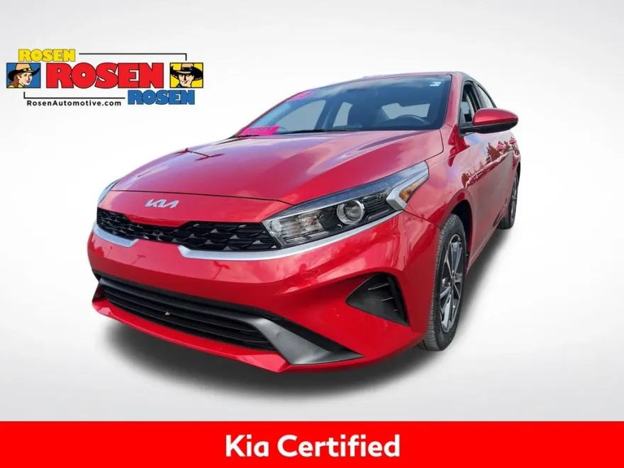 2023 Kia Forte LXS photo 1