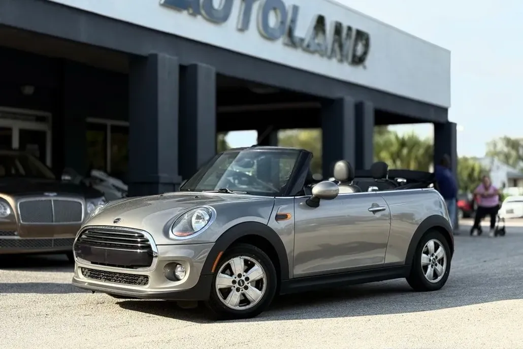 2019 Mini Cooper Convertible photo 1