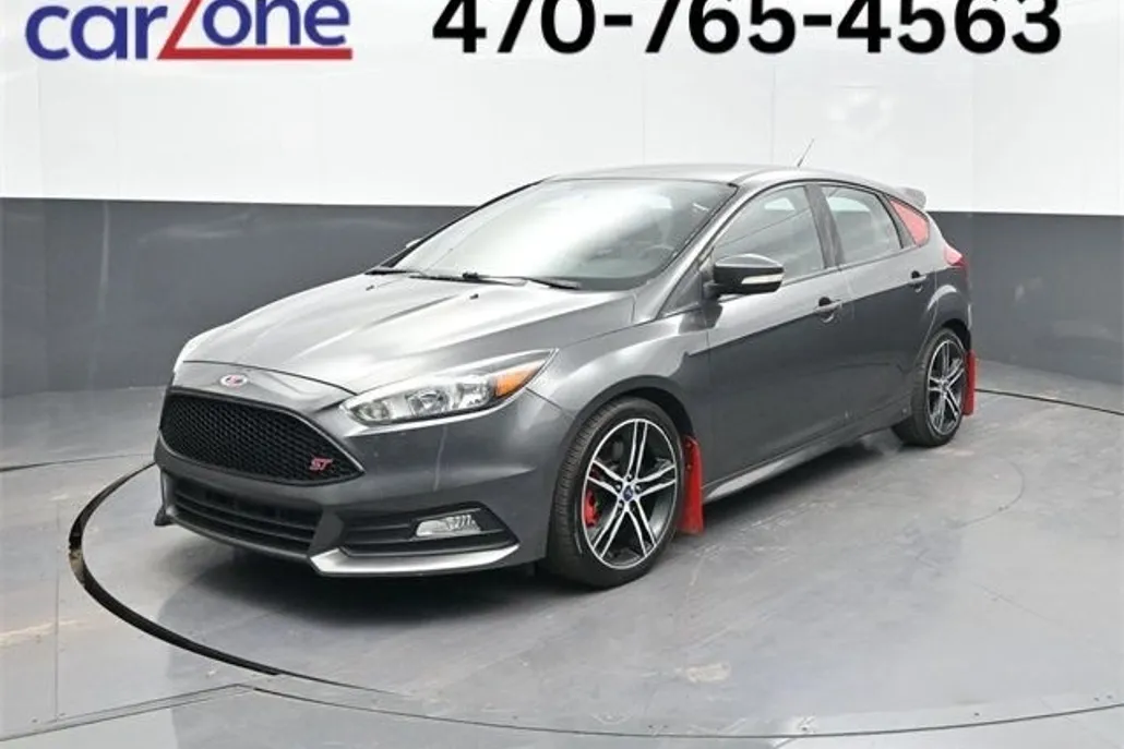 2018 Ford Focus ST photo 1