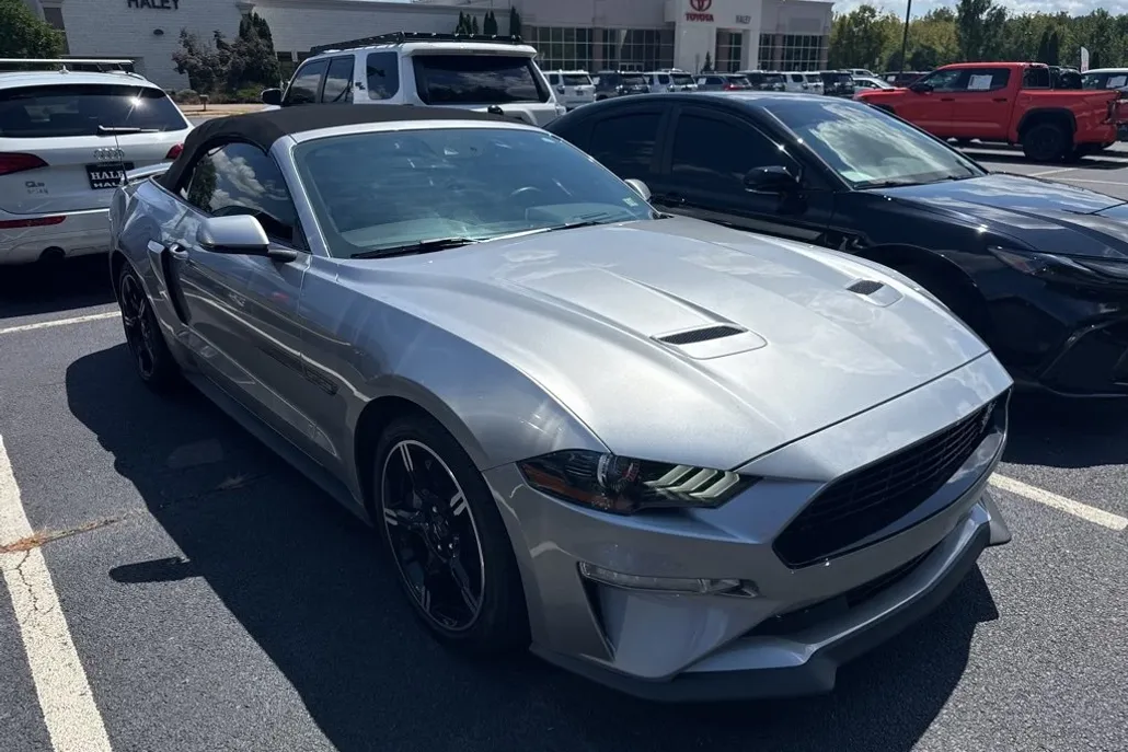 2020 Ford Mustang GT Premium Convertible photo 1