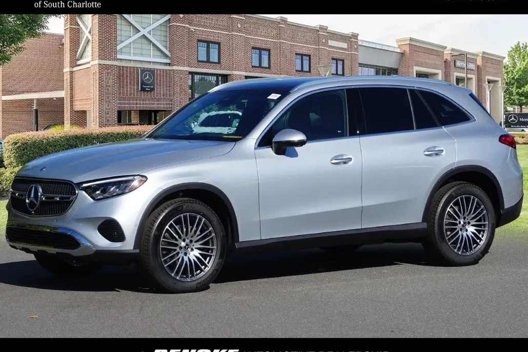 2026 Mercedes Benz GLC 300 photo 1