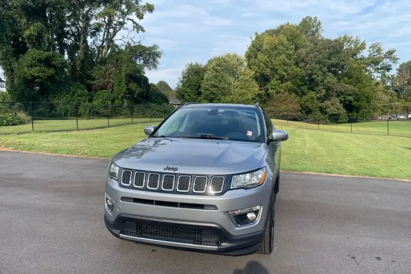 2018 Jeep Compass Limited photo 1