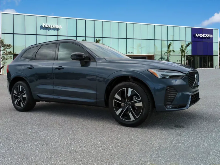 2026 Volvo XC60 B5 Core photo 1