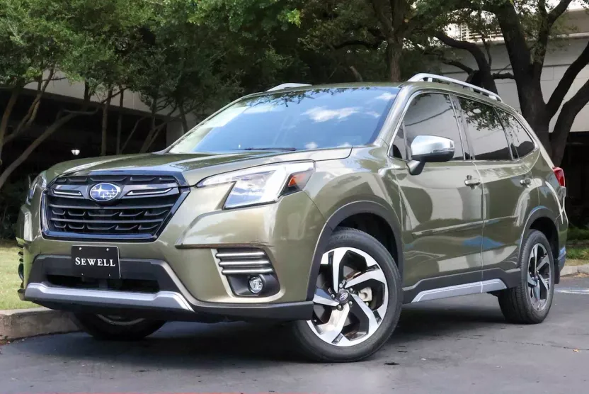 2022 Subaru Forester Touring photo 1