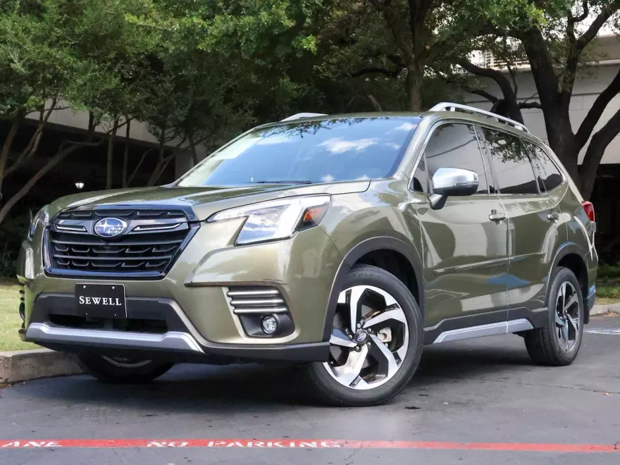 2022 Subaru Forester Touring photo 1