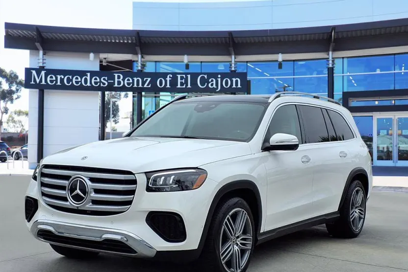 2024 Mercedes Benz GLS 450 4MATIC photo 1