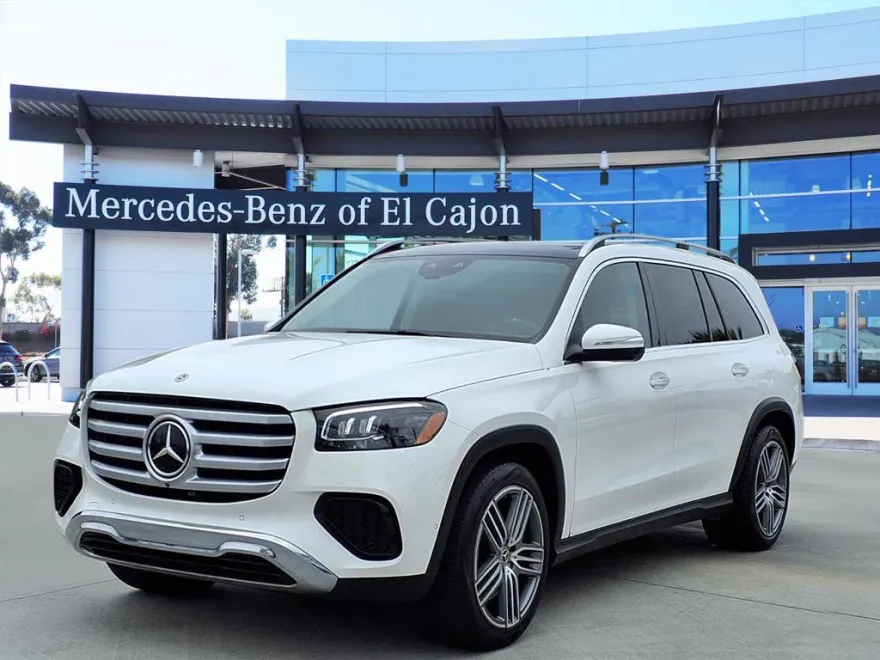 2024 Mercedes Benz GLS 450 4MATIC photo 1