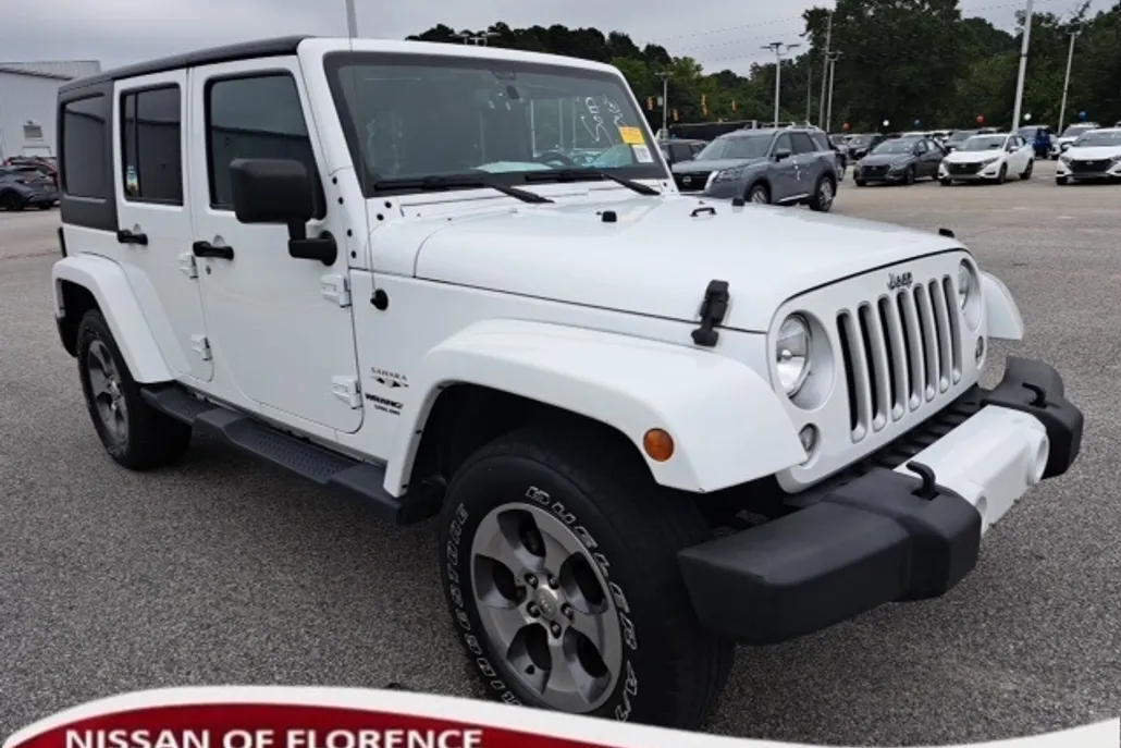 2016 Jeep Wrangler Unlimited Sahara photo 1