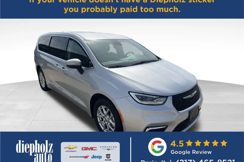 2023 Chrysler Pacifica Touring L photo 1