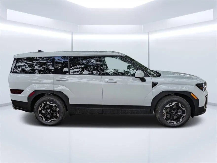 2026 Hyundai Santa Fe SE photo 1