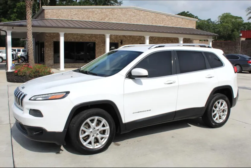 2014 Jeep Cherokee Latitude photo 1