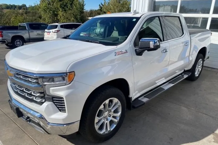 2024 Chevrolet Silverado 1500 LTZ photo 1