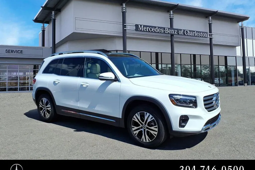 2026 Mercedes Benz GLB 250 4MATIC photo 1