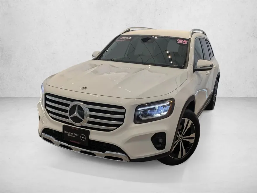 2025 Mercedes Benz GLB 250 4MATIC photo 1