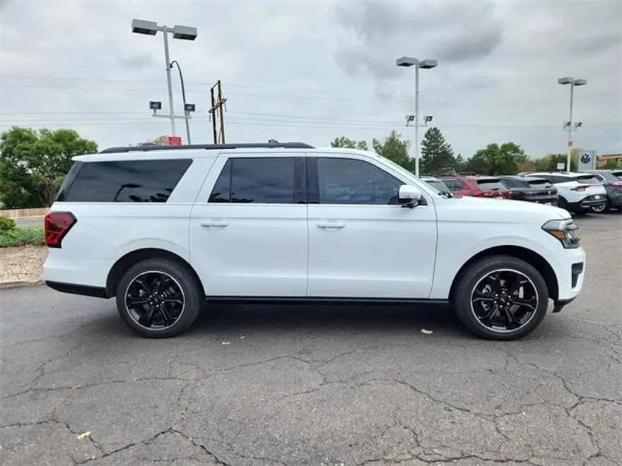 2023 Ford Expedition MAX Limited photo 1