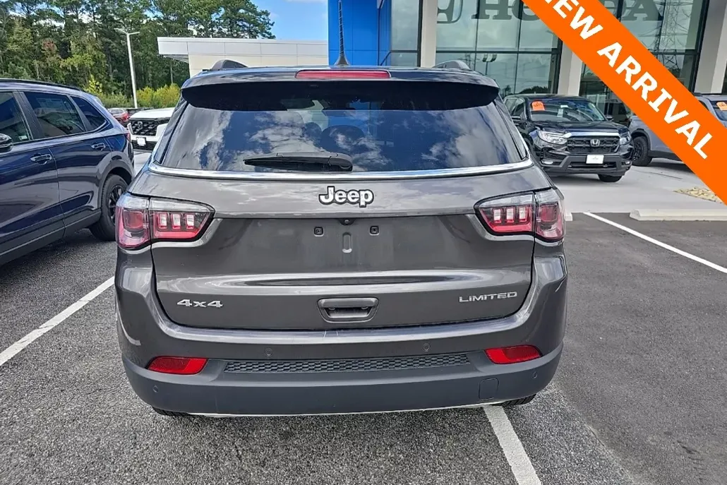 2023 Jeep Compass Limited photo 1