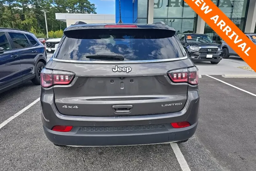 2023 Jeep Compass Limited photo 1
