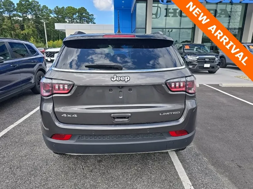 2023 Jeep Compass Limited photo 1