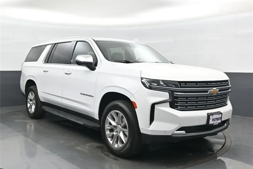 2023 Chevrolet Suburban Premier photo 1