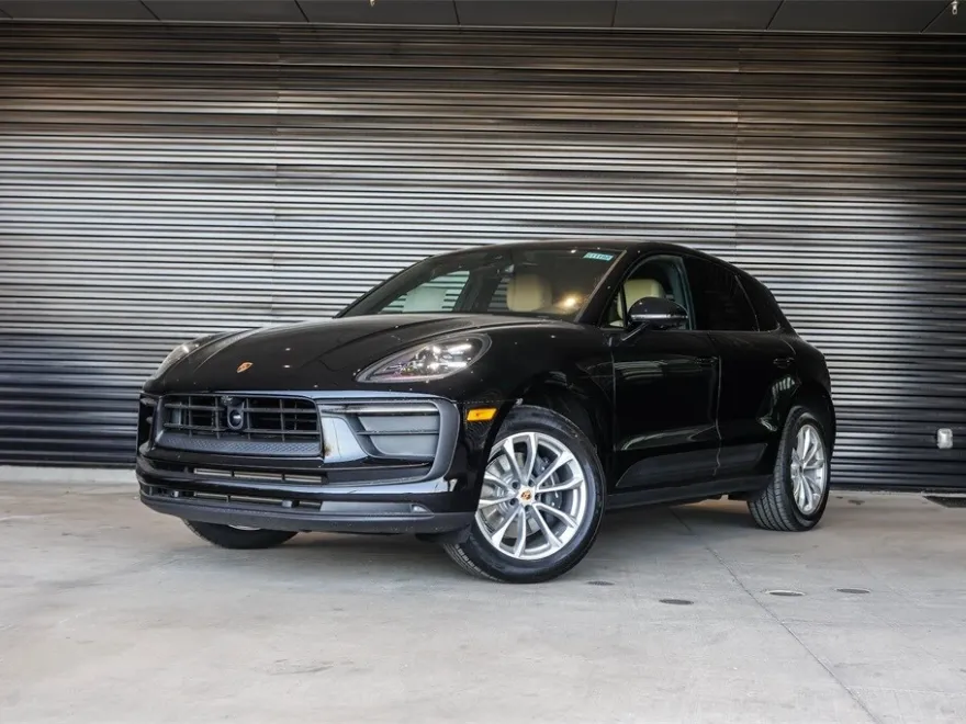 2025 Porsche Macan Base photo 1