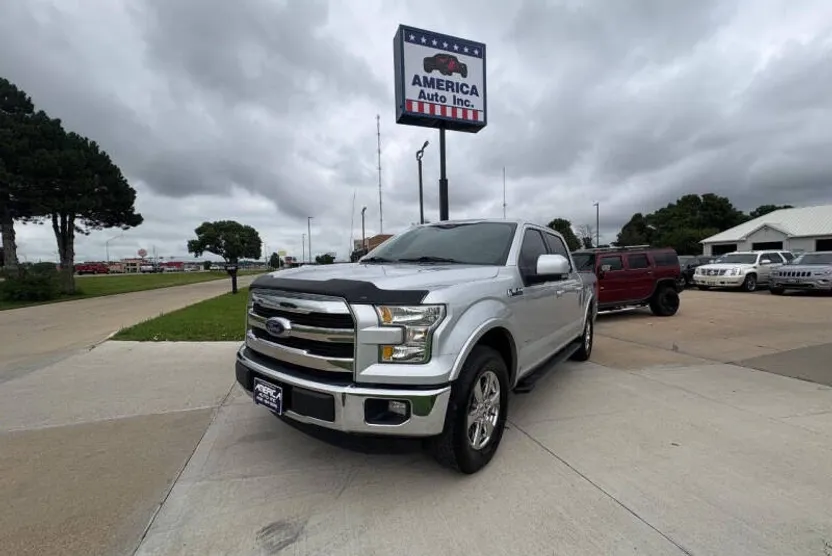 2016 Ford F-150 Lariat photo 1