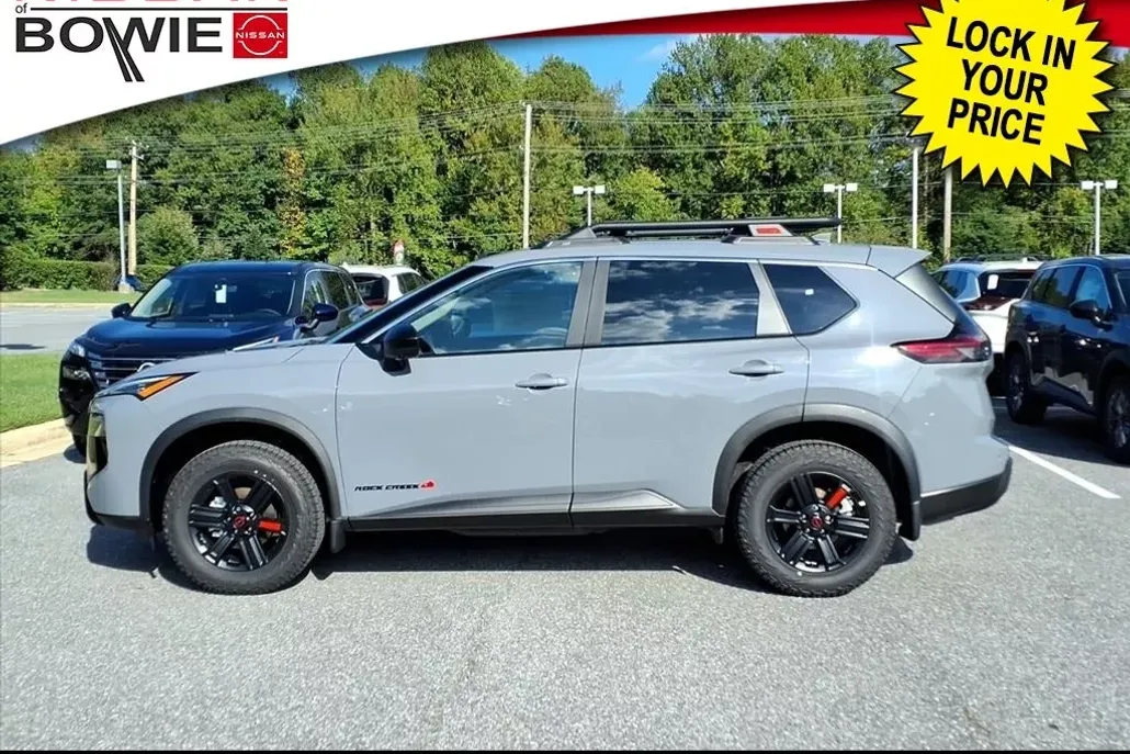 2026 Nissan Rogue SV photo 1
