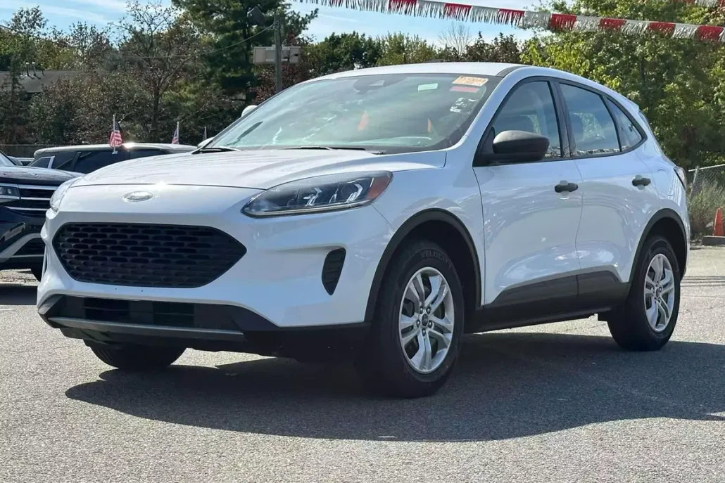 2022 Ford Escape S photo 1