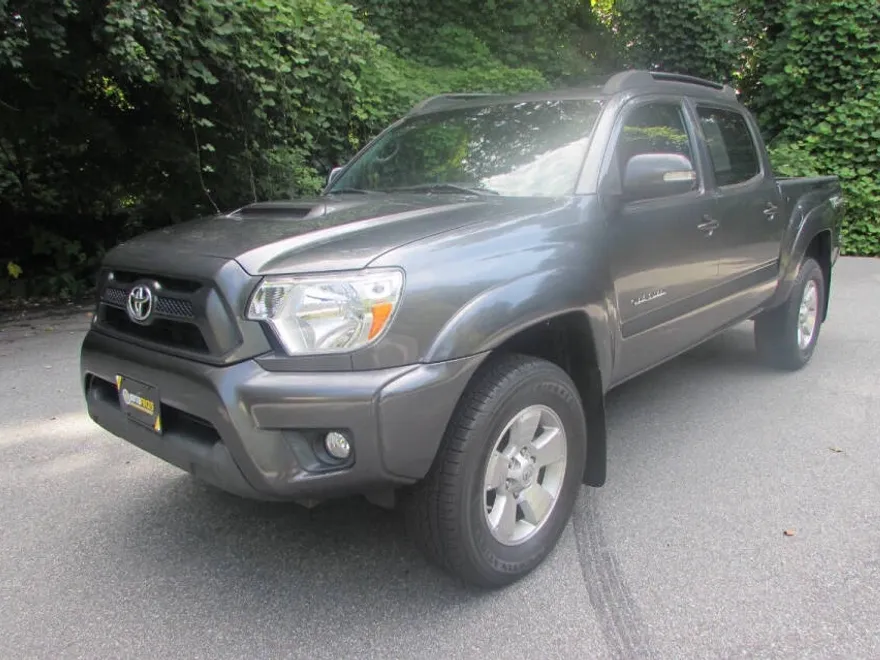 2014 Toyota Tacoma PreRunner V6 photo 1