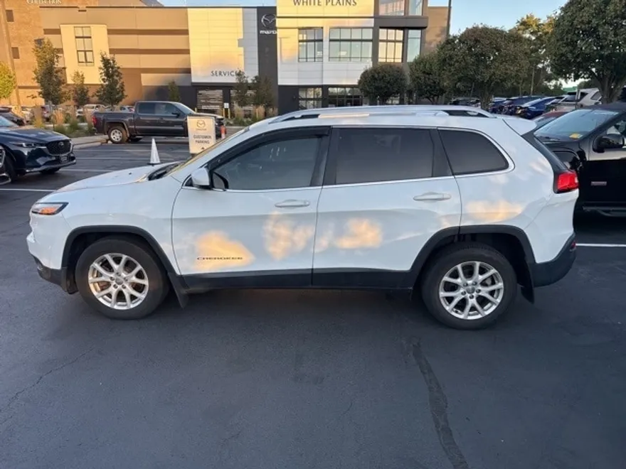 2016 Jeep Cherokee Latitude photo 1