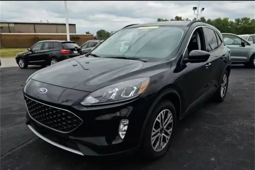 2021 Ford Escape SEL photo 1