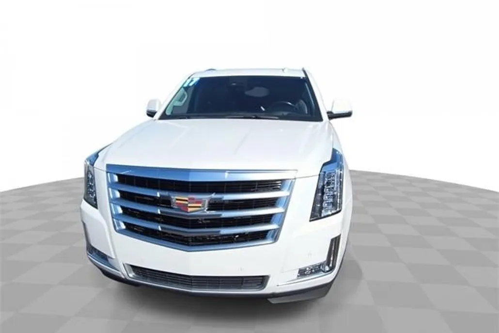 2017 Cadillac Escalade Luxury photo 1