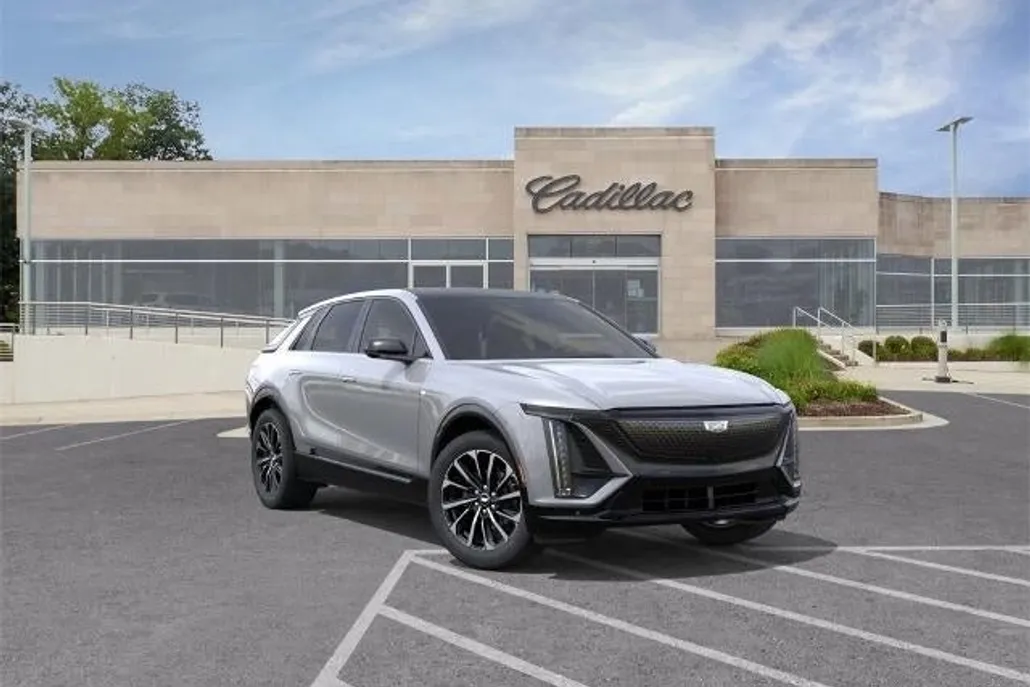 2025 Cadillac Lyriq Sport photo 1