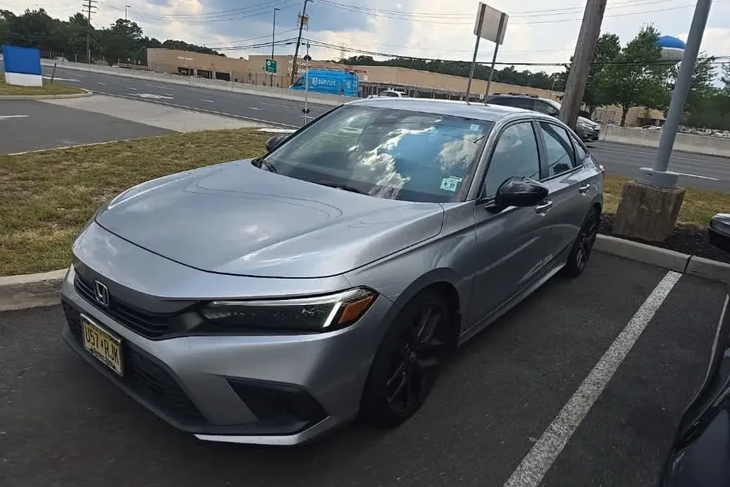 2022 Honda Civic Sport photo 1