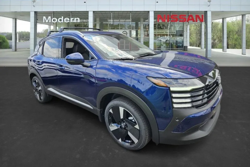 2025 Nissan Kicks SR photo 1