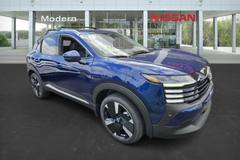 2025 Nissan Kicks SR photo 1