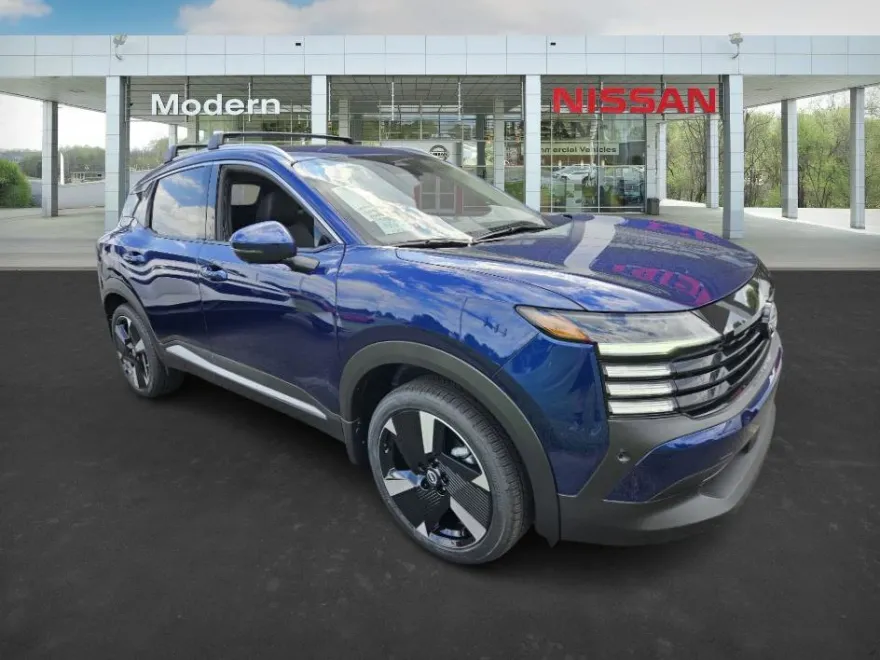 2025 Nissan Kicks SR photo 1