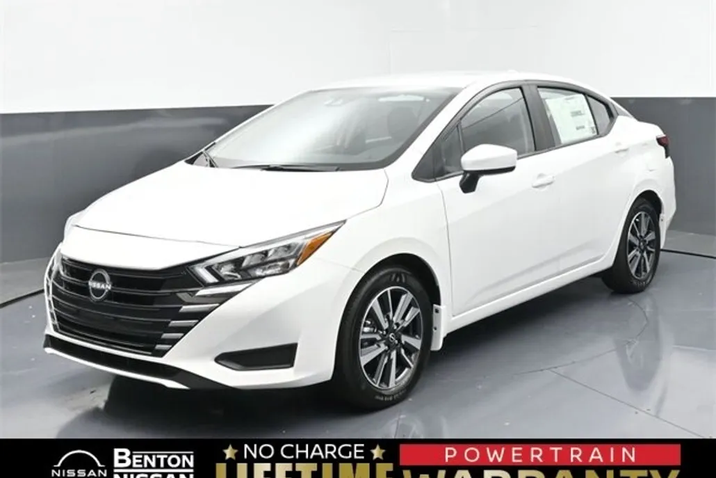 2025 Nissan Versa SV photo 1