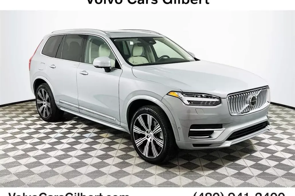 2025 Volvo XC90 T8 AWD Plus photo 1
