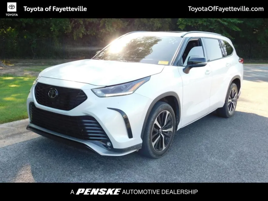 2022 Toyota Highlander XSE photo 1