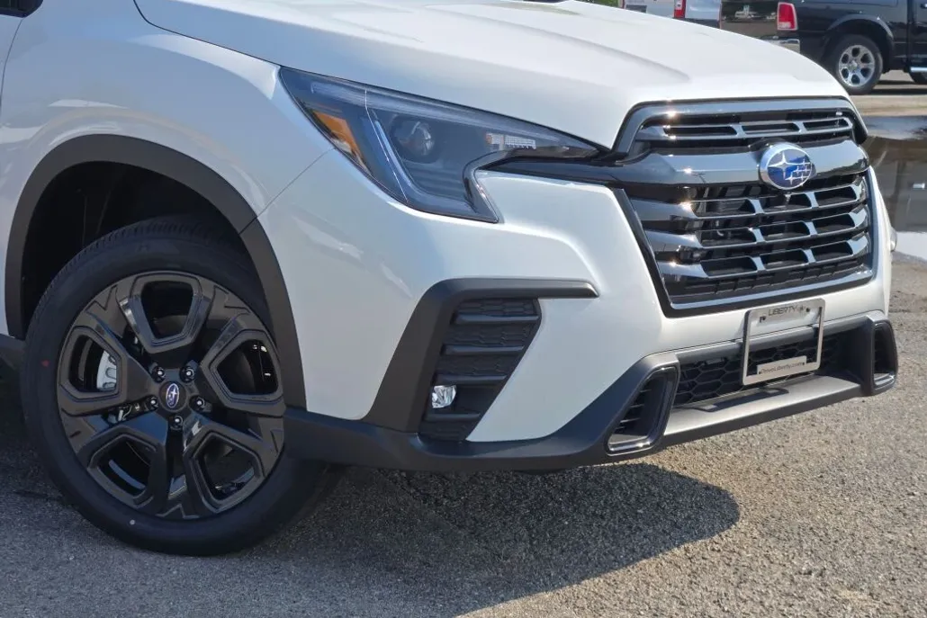 2025 Subaru Ascent Onyx Edition Touring photo 1
