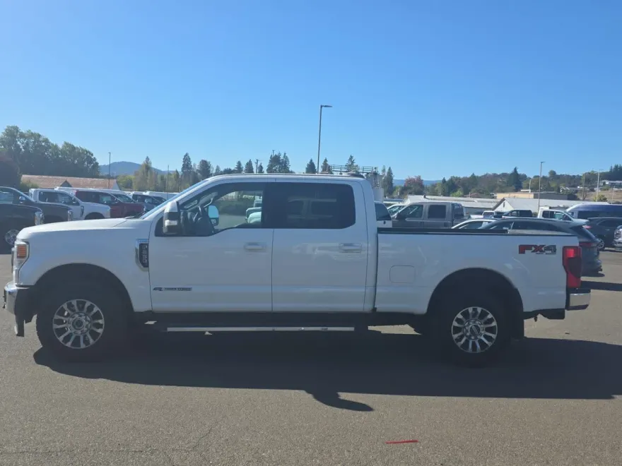 2022 Ford F-250 Lariat photo 1