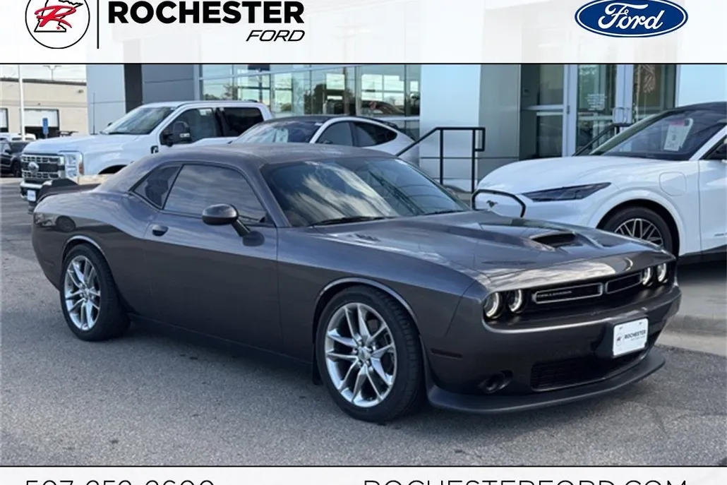2023 Dodge Challenger GT photo 1