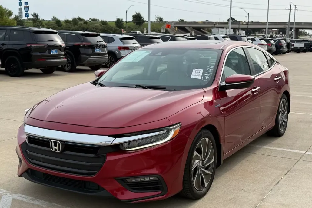 2022 Honda Insight Touring photo 1