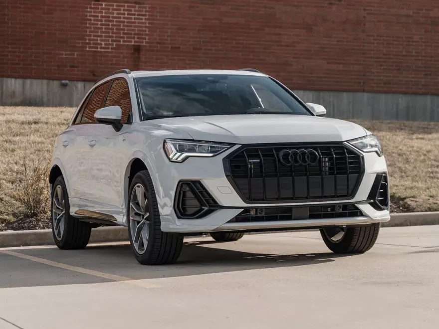 2025 Audi Q3 S line Premium photo 1